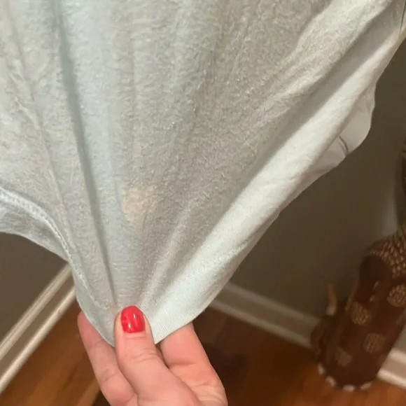 Hollister Men’s Light Blue Graphic T-Shirt - Picture 3 of 3